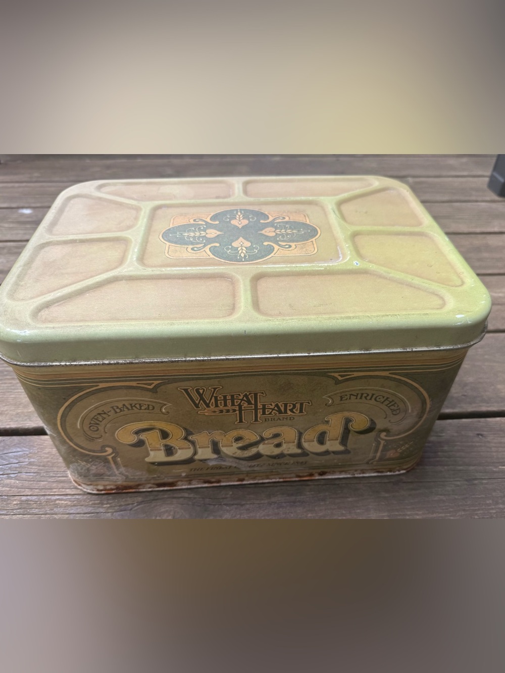 Vintage Rustic Bread Tin / Farmhouse Kitchen Bread Box
